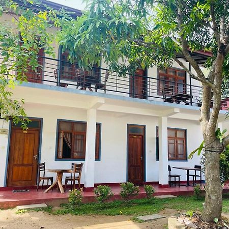 Parakum Rest Rooms Polonnaruwa Exterior foto
